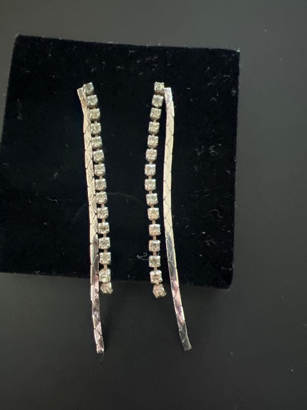 Earrings shineing stons