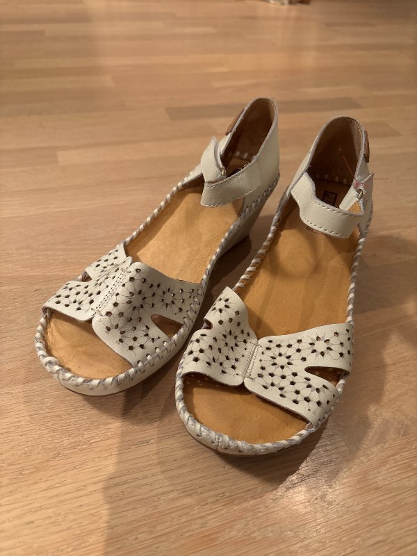 Pikolinos skór hvítir