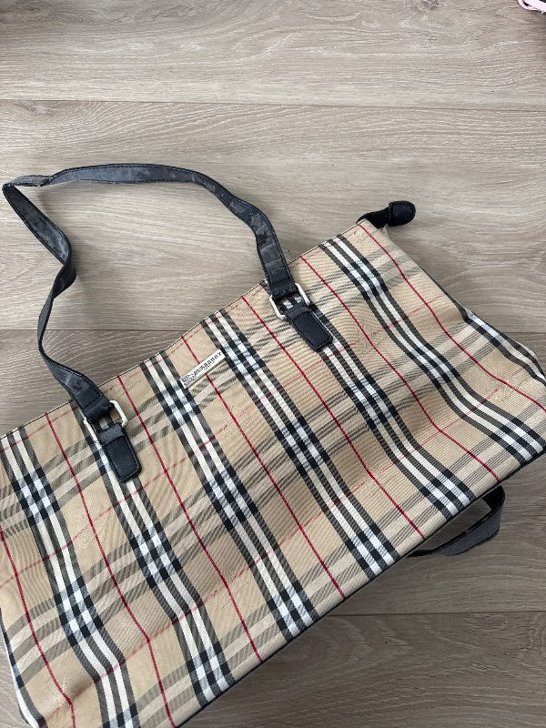 VINTAGE BURBERRY TASKA