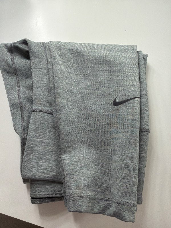 Gráar nike buxur