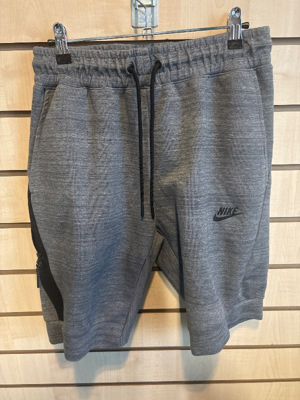 Nike stuttbuxur