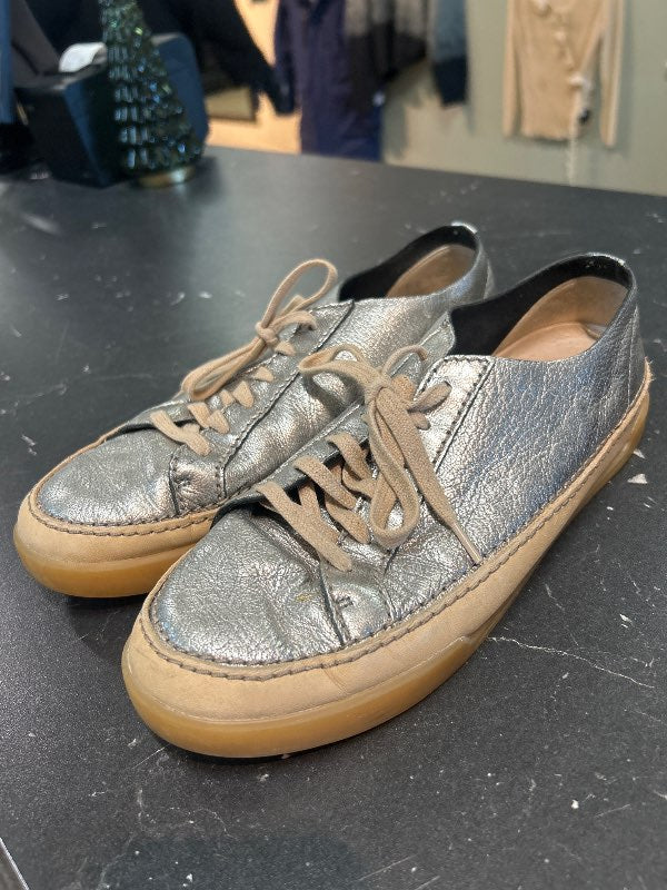clarks skór