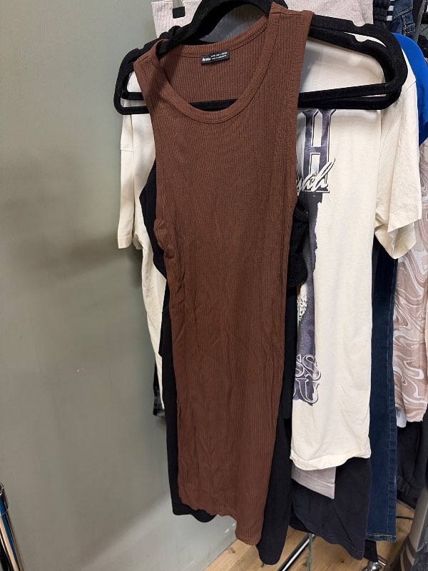 Brúnn Bershka Kjóll