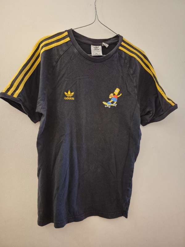 Adidas bolur