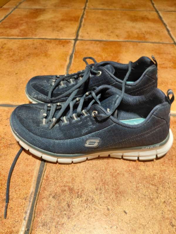 Skechers bláir strigaskór