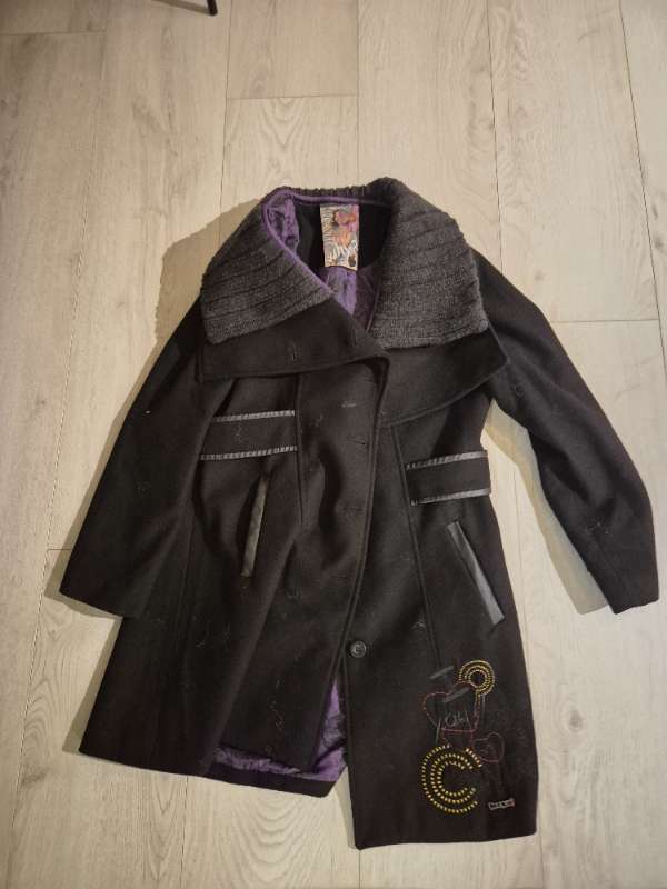 Desigual kápa
