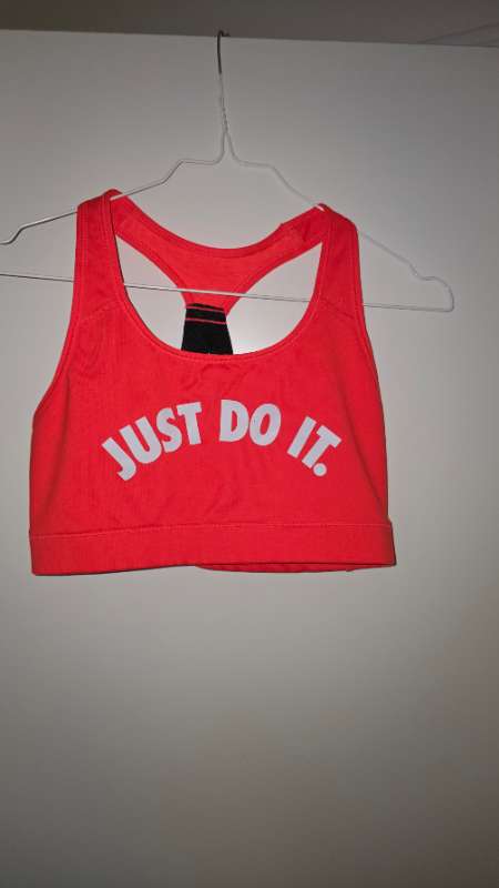 Nike toppur appelsínugulur