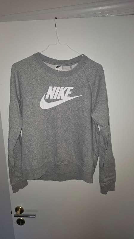 NIKE peysa