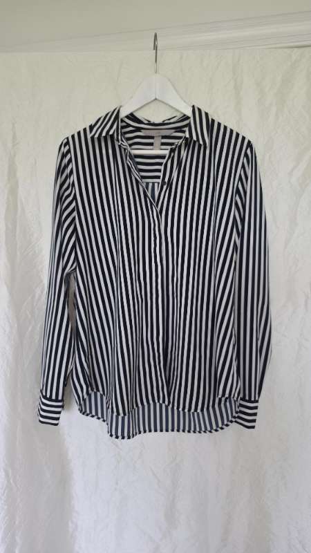 H&M röndótt skyrta