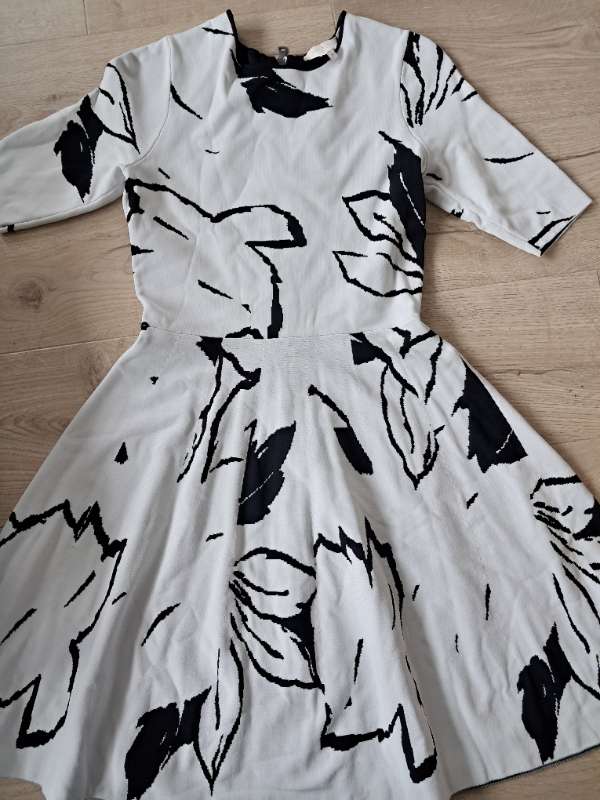 TED BAKER kjóll