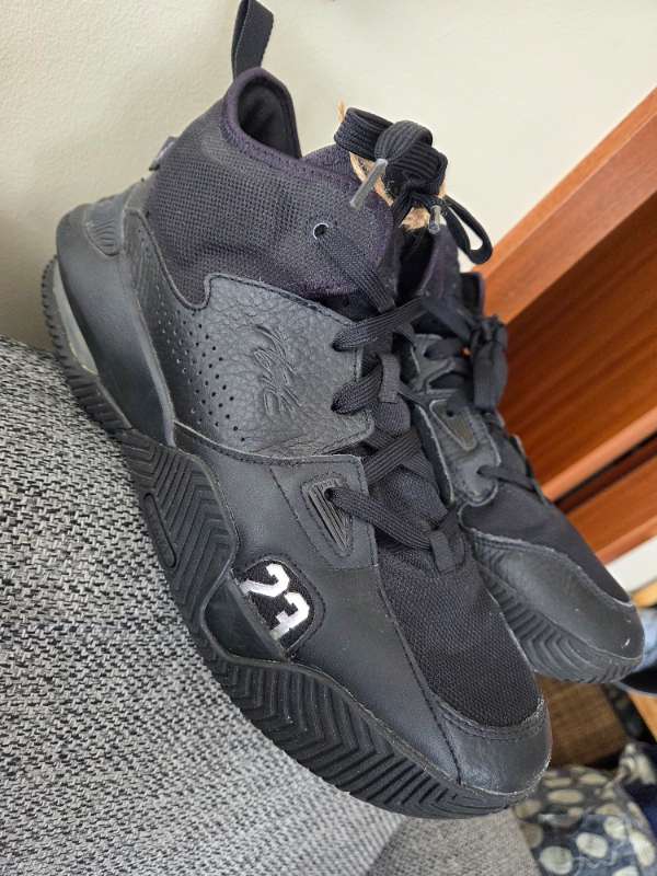 Nike jordan svartir