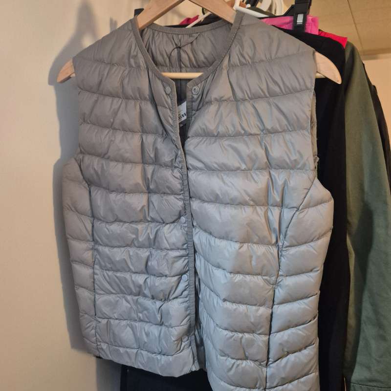 Vesti puffer grey