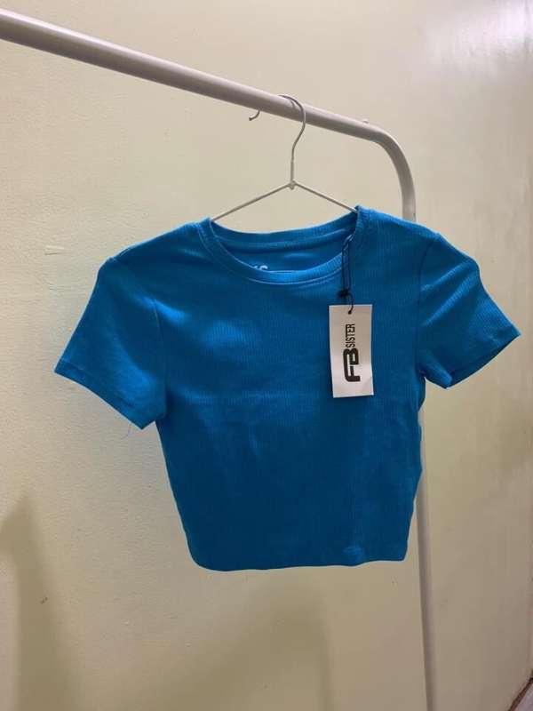 Blàr crop T