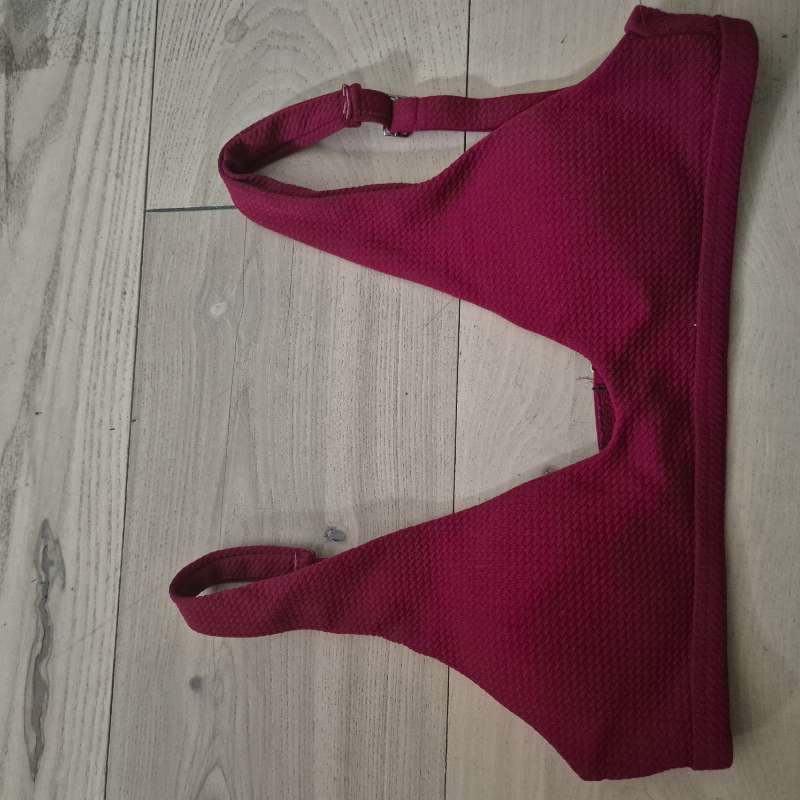 Rauður bikinitopp