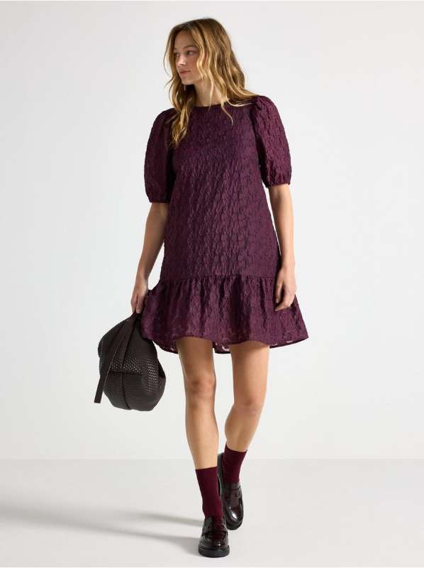Nýr Lindex burgundy kjóll m. slaufu