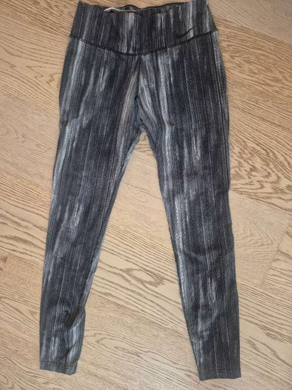 2. NIKE Íþróttabuxur