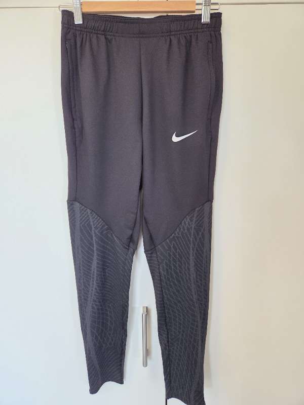 Nike track suit buxur S