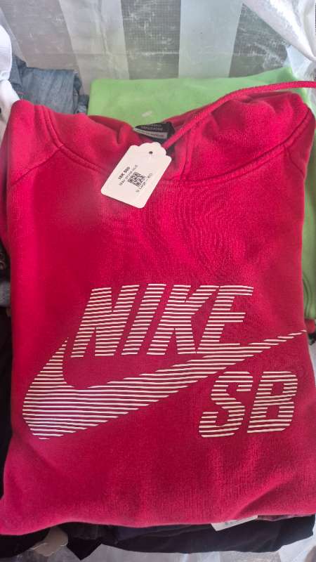 Nike rauð