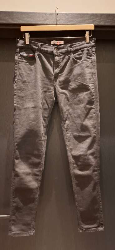 Tommy jeans svartar