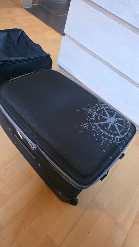 Expandable ferðataska