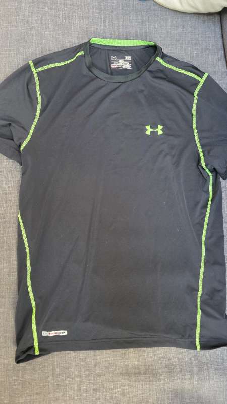 Under Armour svartur neon grænn heatgear bolur