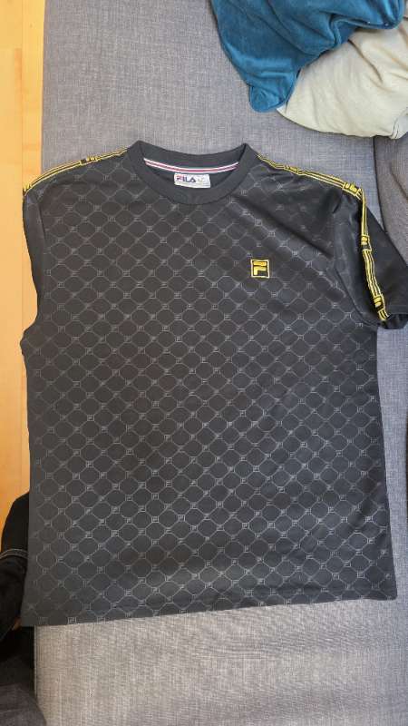 FILA svartur stuttermabolur
