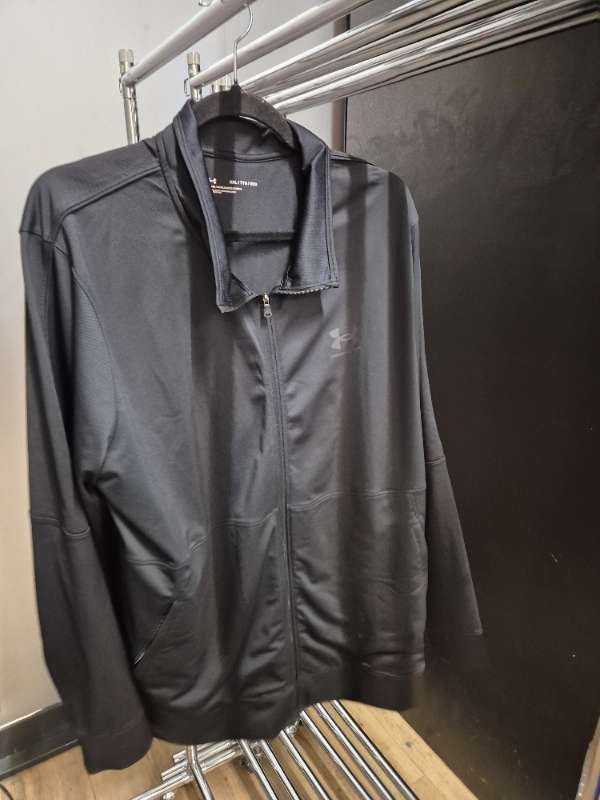 Helly Hansen peysa
