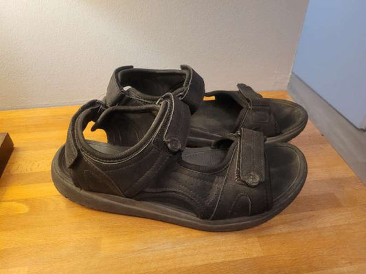 Sandalar
