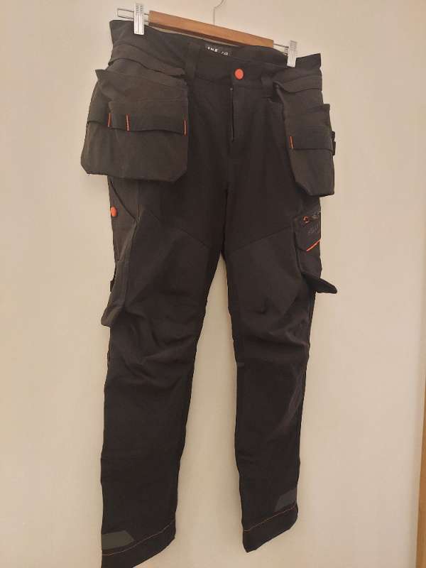 Helly Hansen vinnubuxur
