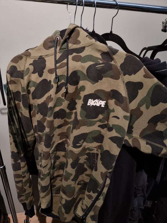 Bape peysa
