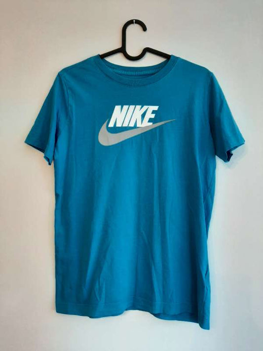 túrkis Nike bolur
