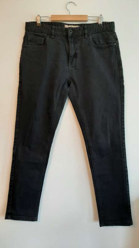 svartar skinny gallabuxur