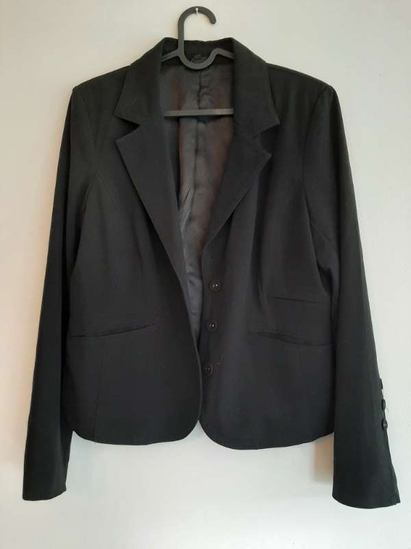 svartur blazer jakkir