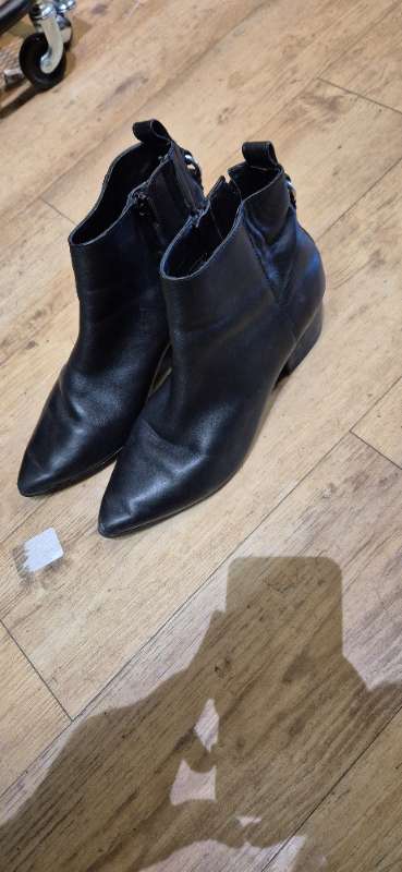 SteveMadden leðurbootz lá