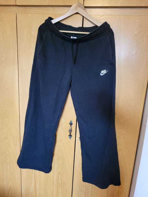 Buxur Nike