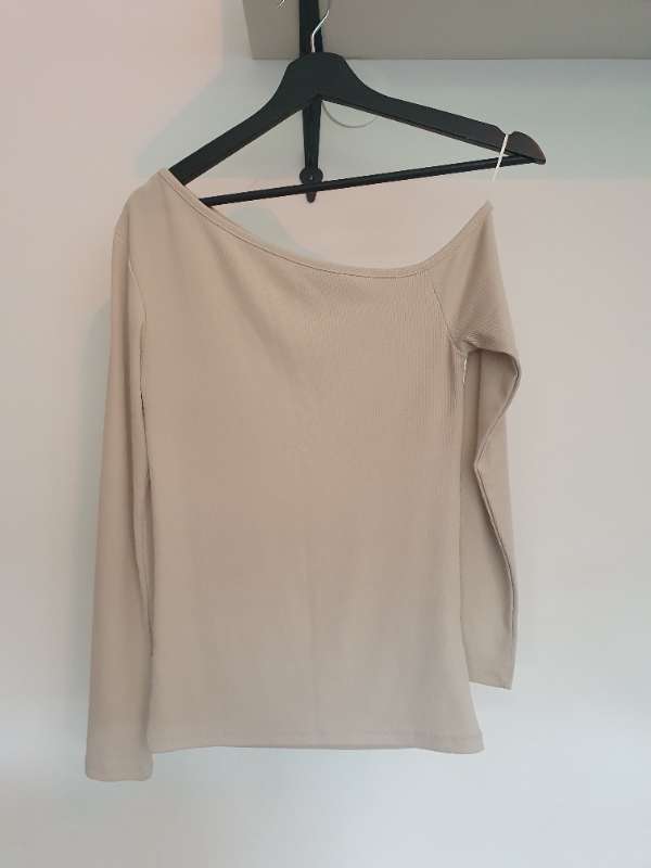 Langerma offshoulder beige