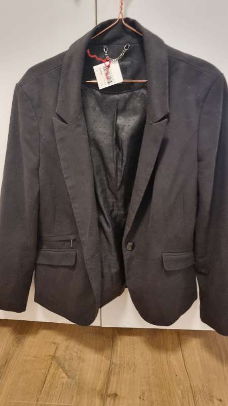 F&F Svartur jakki (K)