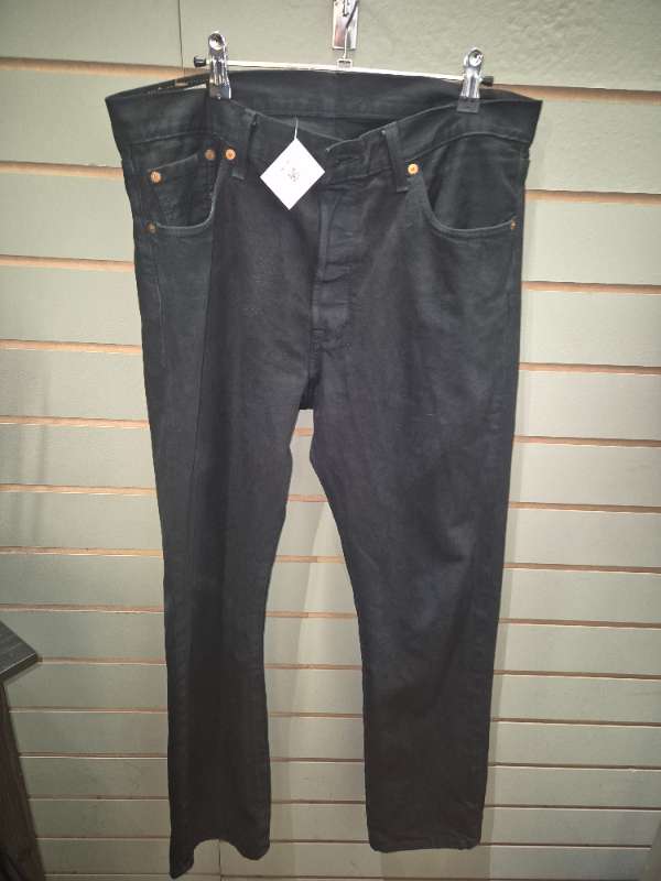 LEVI'S 501 svartar 34/32