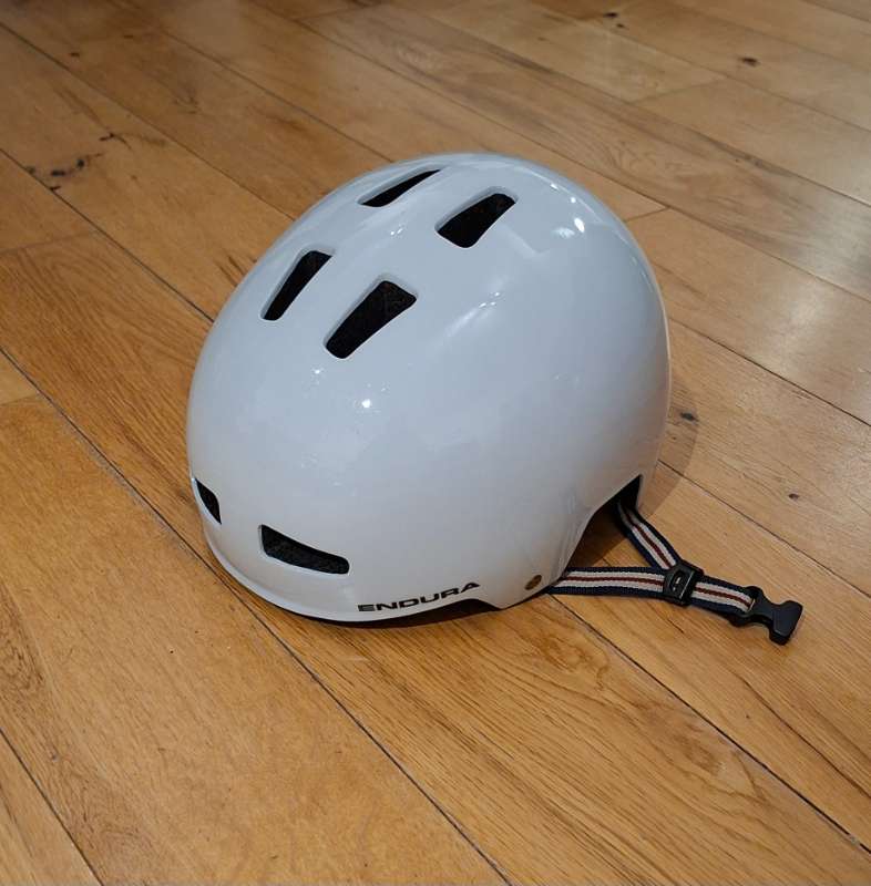 Endura hjálmur