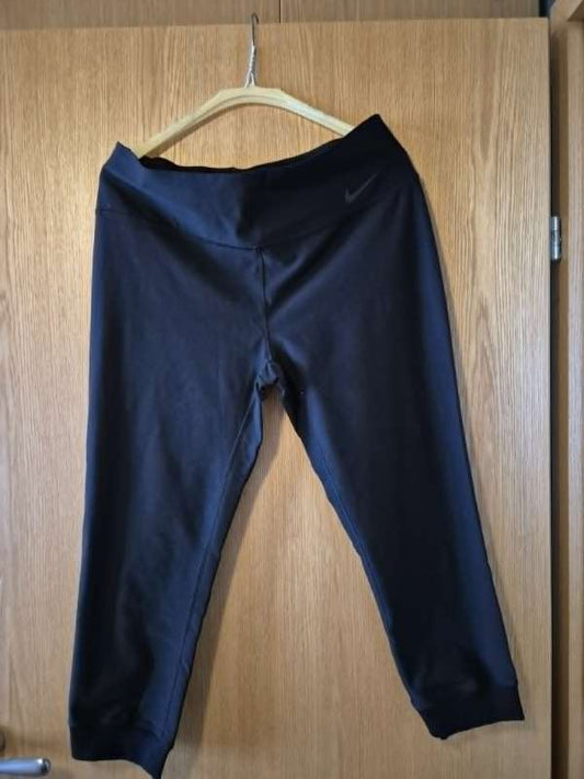 Nike dry fit kvartbuxur með stroffi neðst