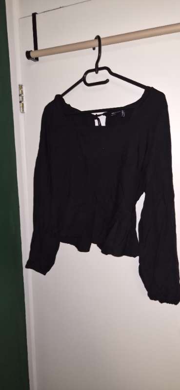 Asos svört blússa