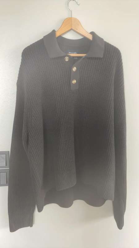 Abercrombie&Fitch svört peysa