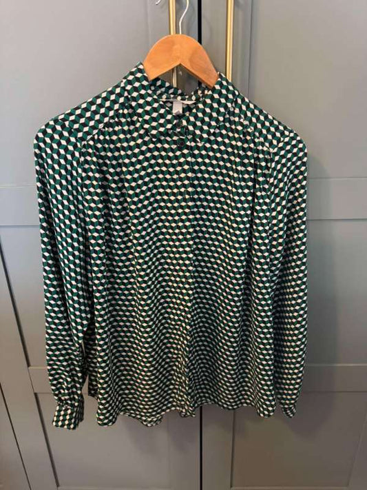 Skyrta h&m græn með kössum