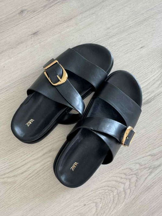 zara svartir sandalar
