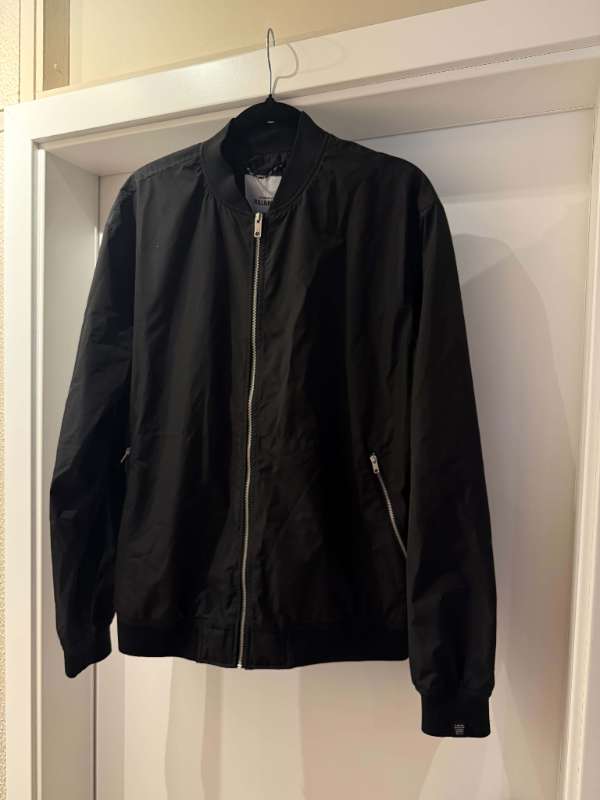 Pull&Bear jakki - svartur
