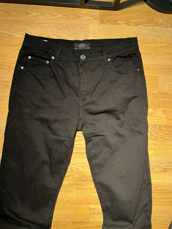 B Jeans svartar ítalskar gallabuxur