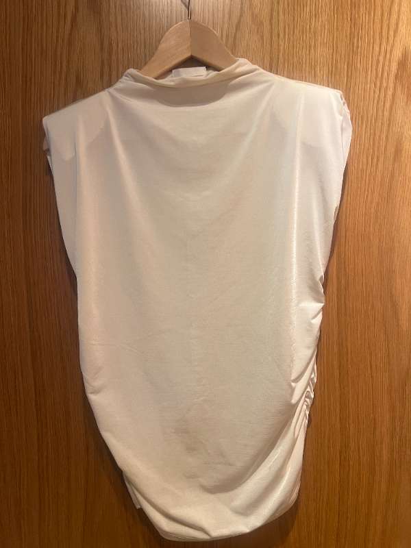 H&M HVÍTUR STUTTERMA BOLUR M/AXLARPÚÐUM