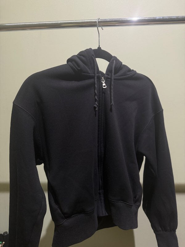 UniQlo Zip/Up Hettupeysa