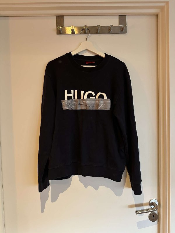 Hugo boss peysa