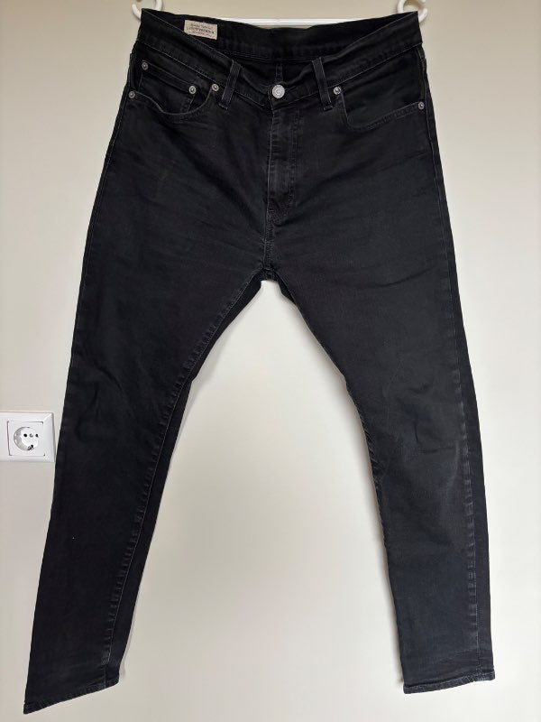 Levis 512” svartar